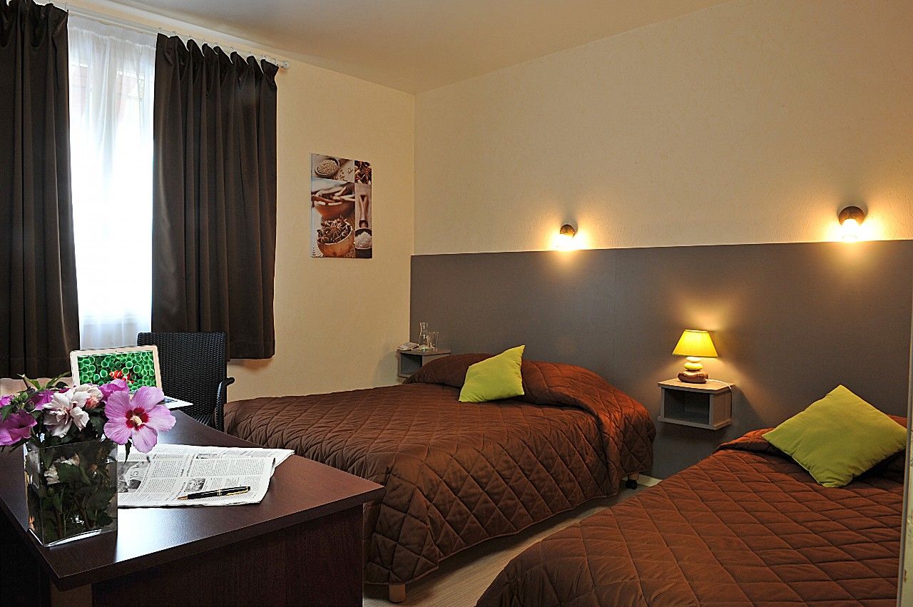 Logis Hotel Le Prieure Saint-Marcel  Buitenkant foto