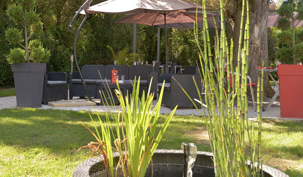 Logis Hotel Le Prieure Saint-Marcel  Buitenkant foto