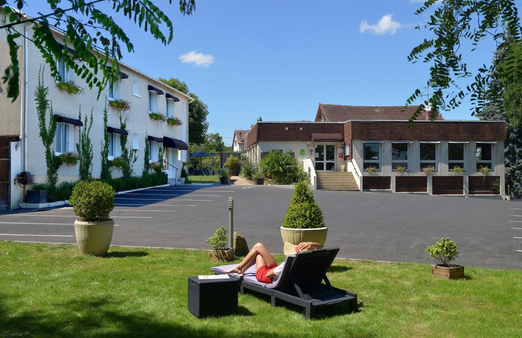 Logis Hotel Le Prieure Saint-Marcel  Buitenkant foto