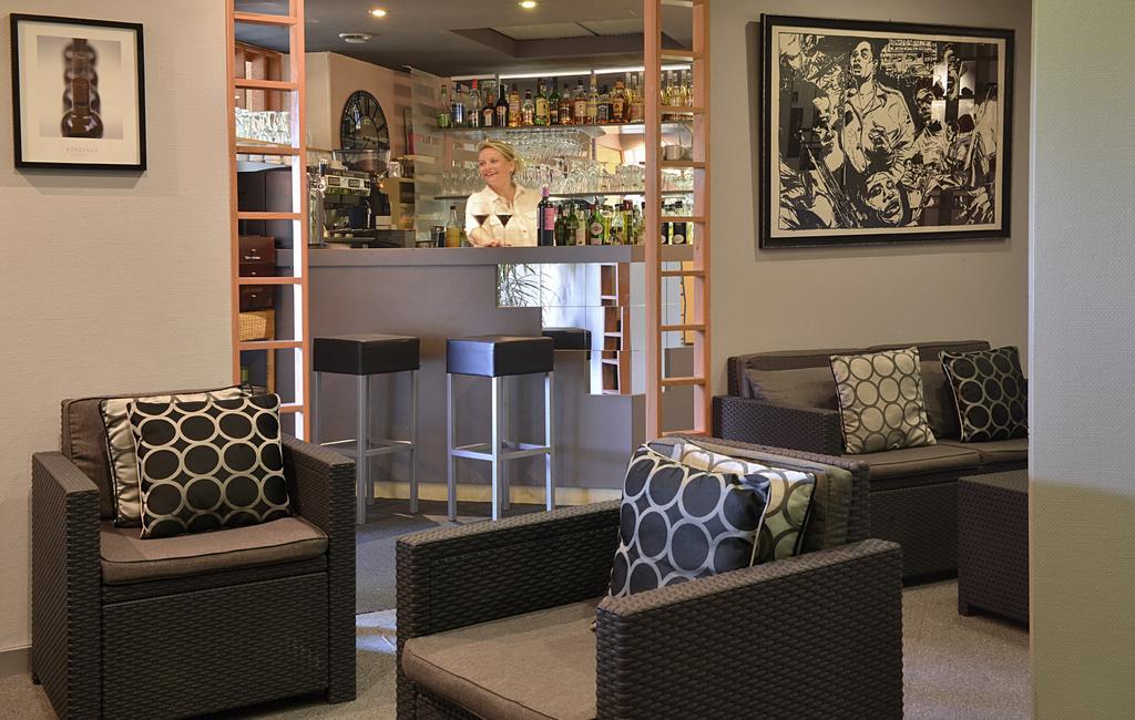 Logis Hotel Le Prieure Saint-Marcel  Buitenkant foto
