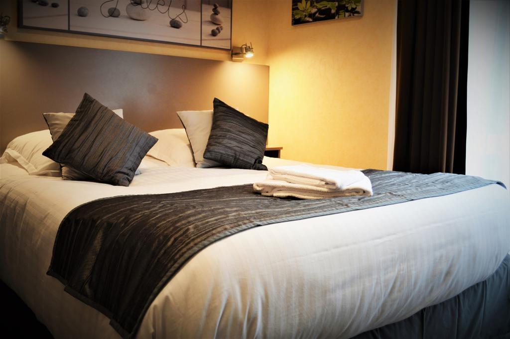 Logis Hotel Le Prieure Saint-Marcel  Buitenkant foto